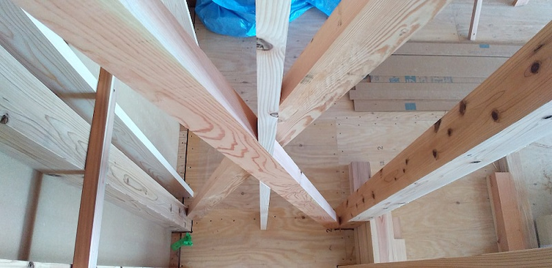 下上野の家・筋交い