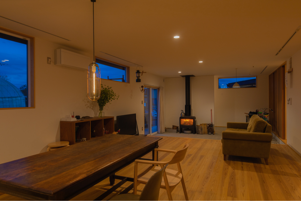 薪ストーブ　土間