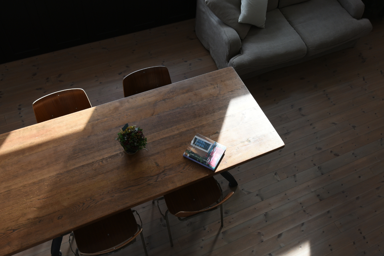 ダイニングテーブル